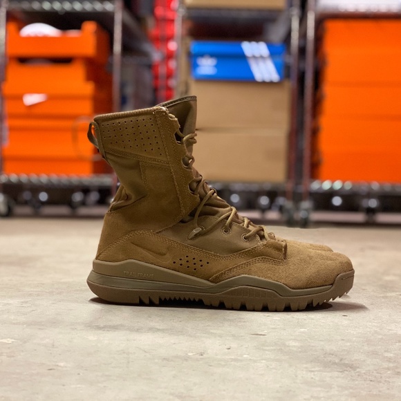 new nike army boots